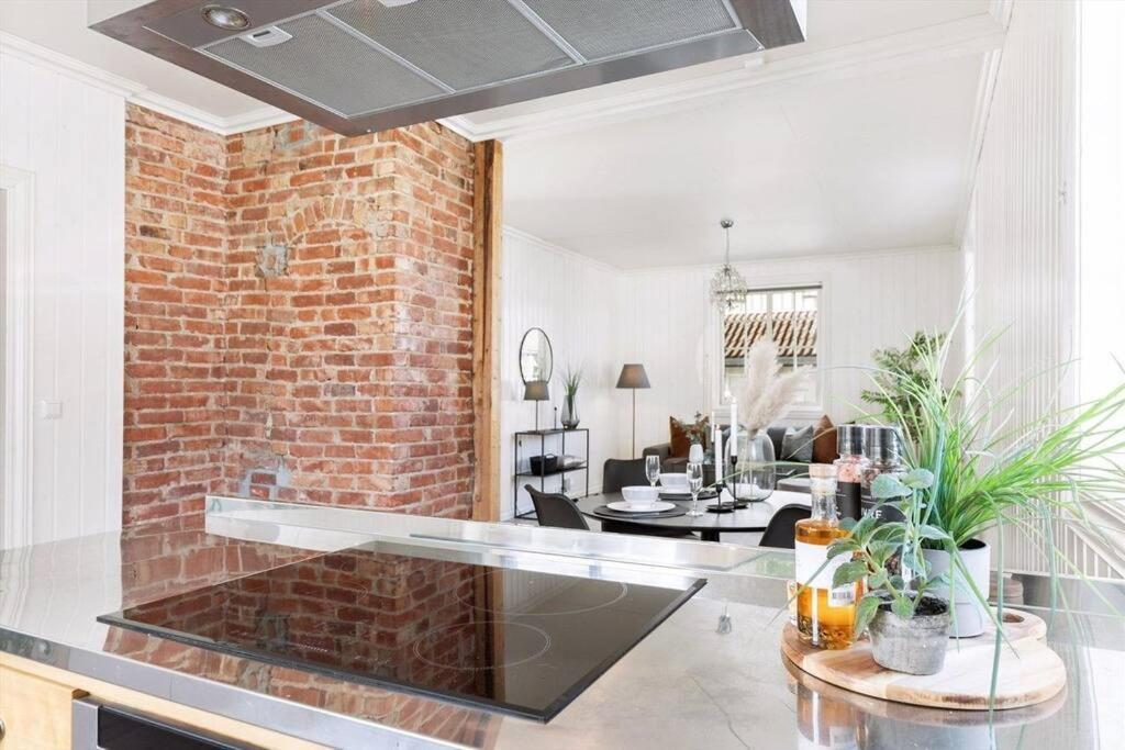 Apartament Lys Og Sentral Leilighet Med Terrasse Og Hage Lillehammer Zewnętrze zdjęcie